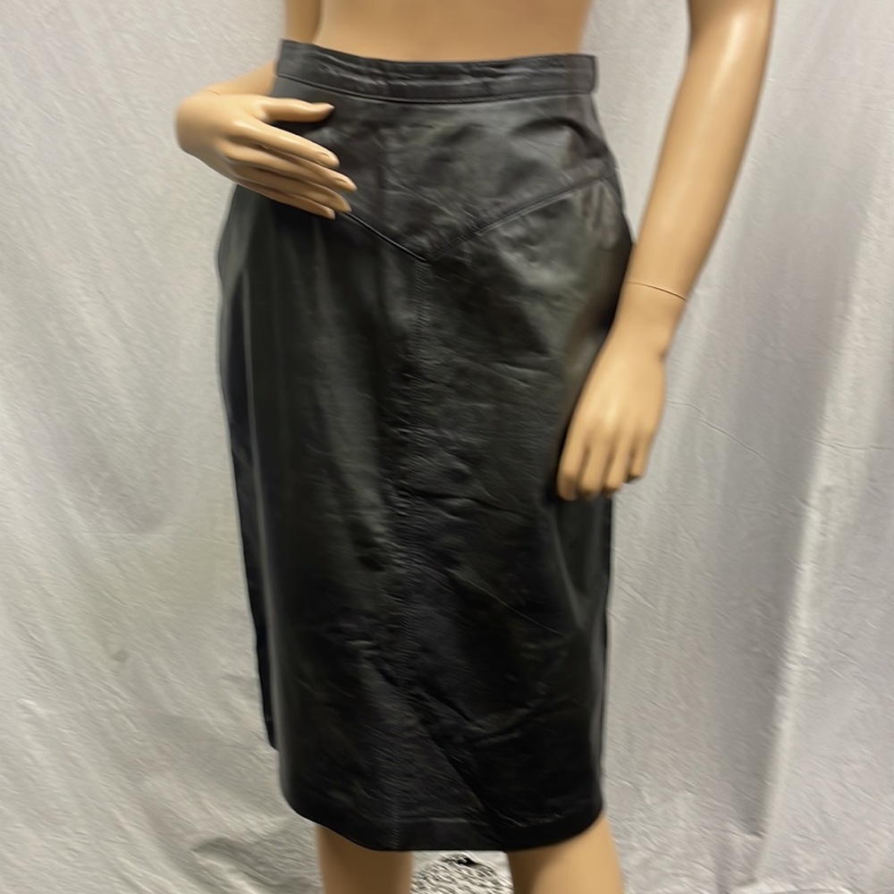 Vintage Outrebound by HMS Women's Black Leather Pencil Skirt